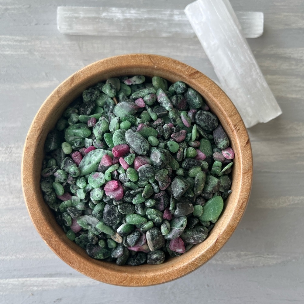 Ruby Zoisite chips